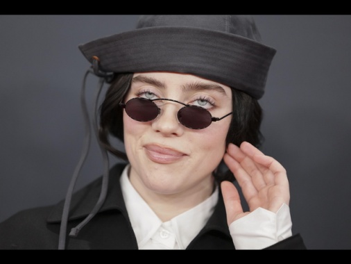 Billie Eilish miglior artista agli American Music Awards