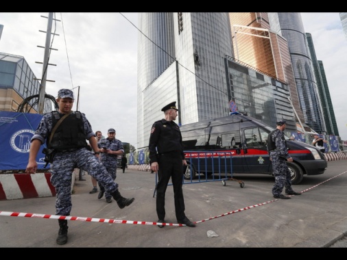 Mosca, 'nella notte abbattuti 296 droni ucraini'