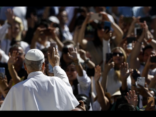 Il Papa, fermare la guerra in Ucraina, ora dialogo e pace
