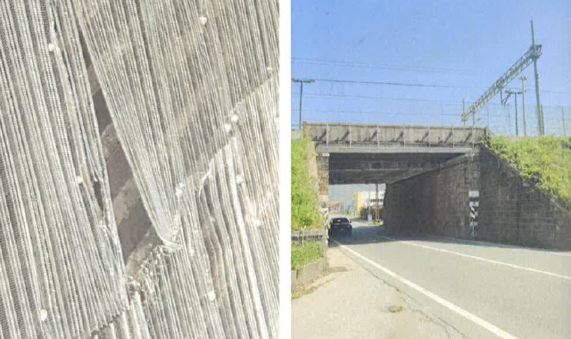 A destra il cavalcavia Fondotoce, a sinistra la lastra pericolante sotto la struttura