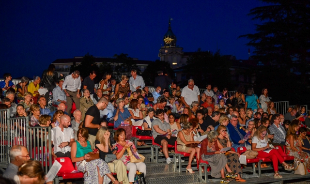 Varese, corsa al biglietto per “Il Barbiere di Siviglia”