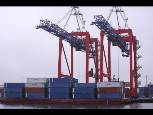 Cina, 'gli Usa cancellino tutti dazi unilaterali impropri'