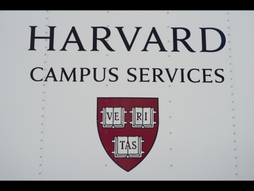 Harvard, Trump avvia la revoca dei visti per gli stranieri