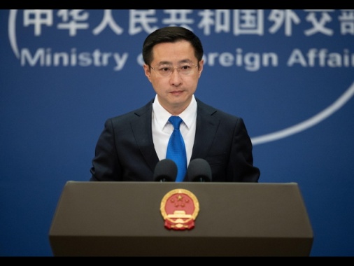 Cina, 'Usa evitino tensioni, basta vendita armi a Taiwan'