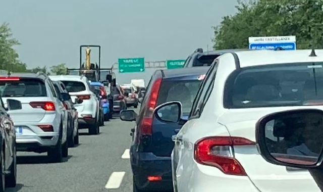 Gite sui laghi, code sulla Milano-Varese