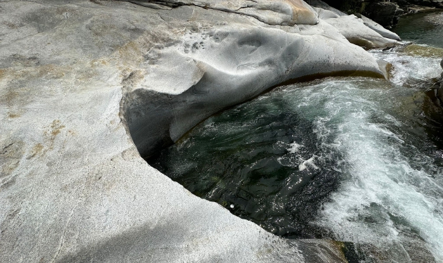 La zona alle Marmitte dei Giganti dove il bimbo e la nonna sono scivolati in acqua
