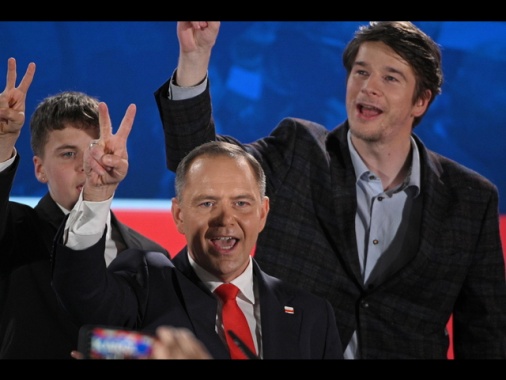 Presidenziali in Polonia, Nawrocki vince con il 50,89%