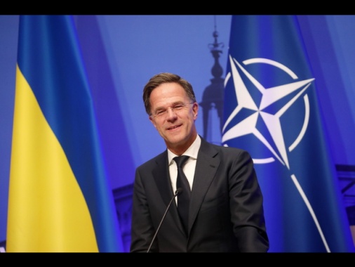 Rutte, 'impegno Kiev nella Nato resta, ma fuori dai negoziati'