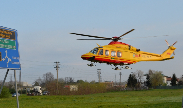 Tragedia della strada: muore motociclista a Rho