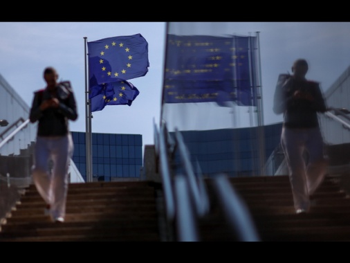 Commissione Ue, ok a deroghe Patto su difesa per 15 Paesi