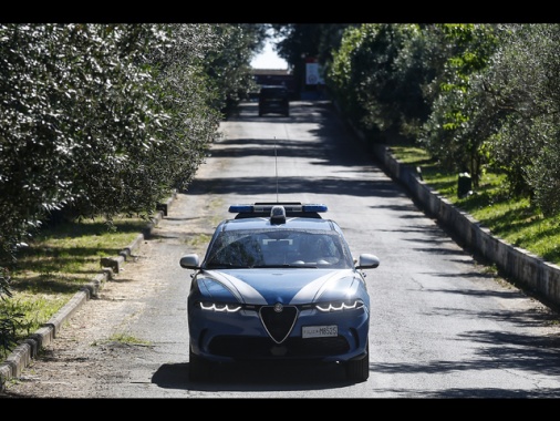 17enne aggredito da baby gang, 5 arresti nel Leccese