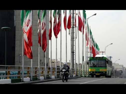 Amb. iraniano a Mosca, 'Putin visiterà presto Teheran'