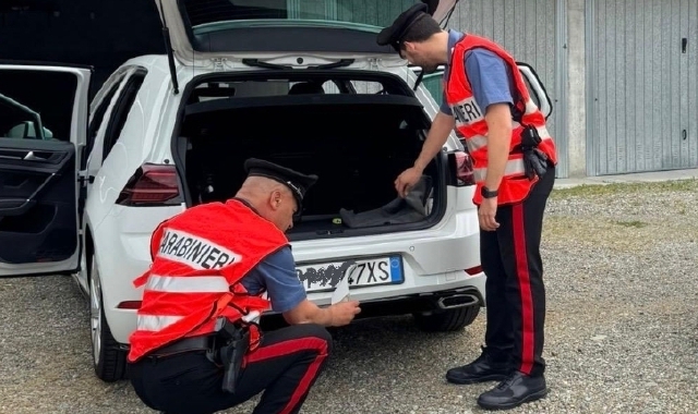 L’indagine dei carabinieri di Luino ha scoperto che la banda di truffatori usava sempre la stessa auto, ma con targhe clonate