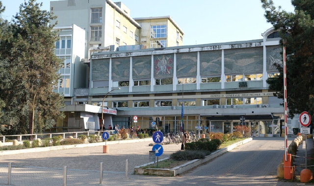 Il 56enne di Busto Arsizio è stato trasportato d’urgenza all’ospedale di Vercelli