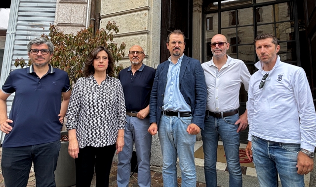 Gli esponenti dell’opposizione gallaratese che si sono esposti in conferenza stampa