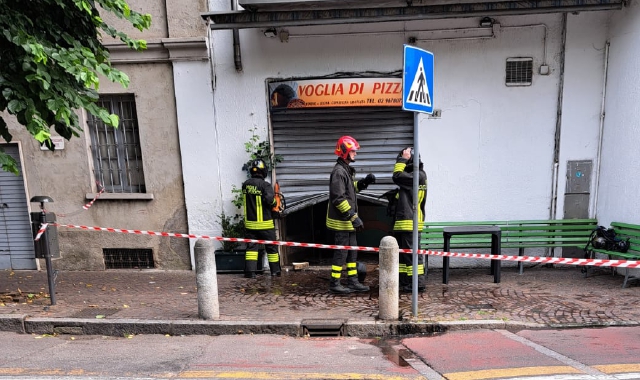 A fuoco la pizzeria chiusa: paura ma nessun ferito