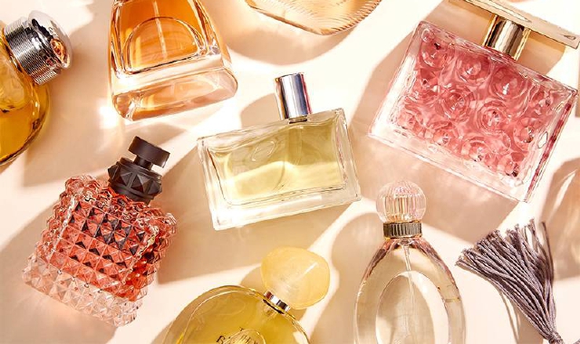 Ruba i profumi e fa cadere la commessa: uboldese arrestato