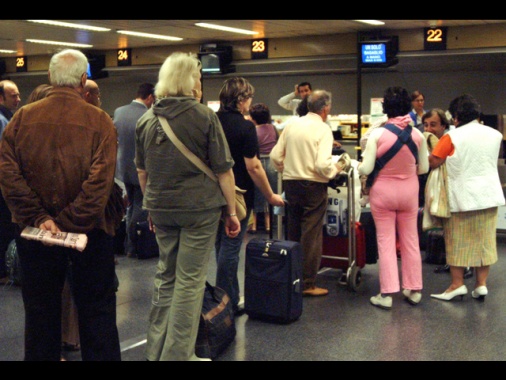 Allarme consumatori, l'Ue taglia rimborsi sui voli aerei