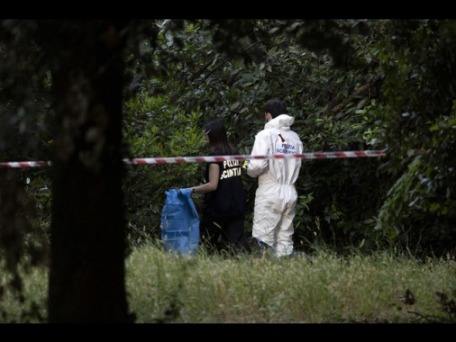 Donna e bimba morte, ipotesi siano madre e figlia