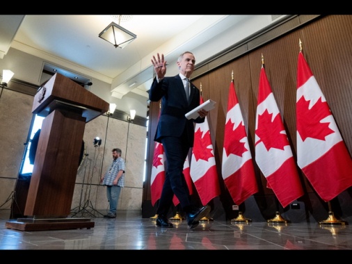 Il Canada annuncia, '2% di spese per la difesa Nato quest'anno'