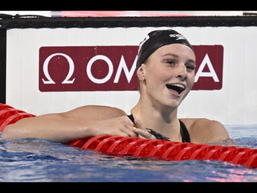 Nuoto, la canadese McIntosh record mondiale anche nei 200 misti