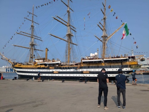 Vespucci arrivata a Genova per l'ultima tappa del tour mondiale