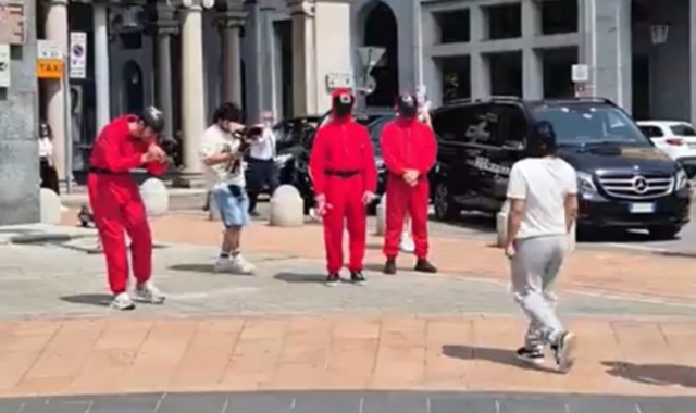 Squid Game “recluta” nel centro di Varese