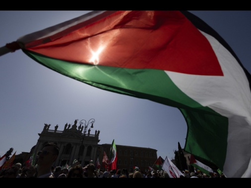 Italiani bloccati al Cairo,'35 rilasciati e 7 rimpatriati'