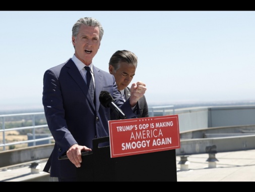Trump abroga le norme sulle auto elettriche in California