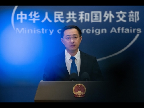 Cina, 'il G7 stia fuori da affari interni di altri Paesi'