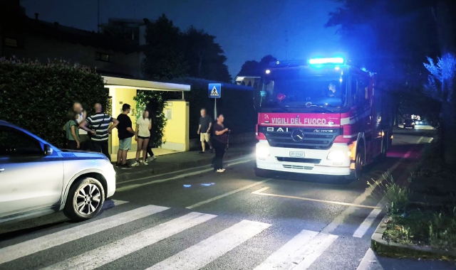 Le ricerche a Saronno nella serata di giovedì (foto Blitz)