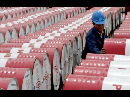 Il petrolio corre a New York, +8,66% a 73,94 dollari