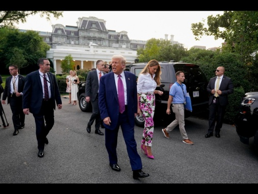 Trump, funzionari iraniani mi stanno chiamando per parlare