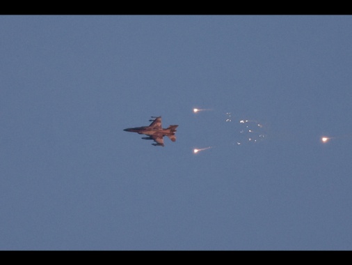 L'Idf smentisce l'Iran, 'nessun caccia è stato abbattuto'