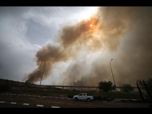 Nuovo attacco dell'Iran, esplosioni a Tel Aviv