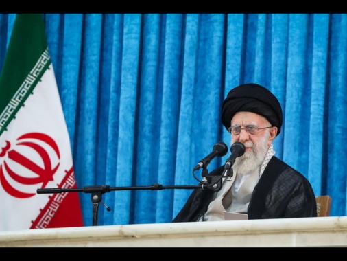 Iran minaccia Gb e Francia, 'attacchiamo le vostre basi'