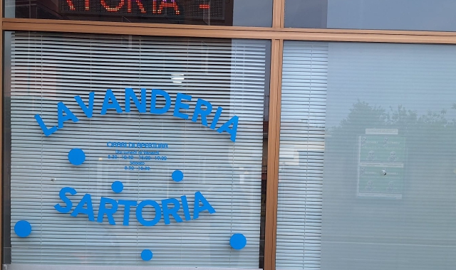 Lonate, assalto alla lavanderia