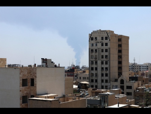 Nuove esplosioni udite a Teheran