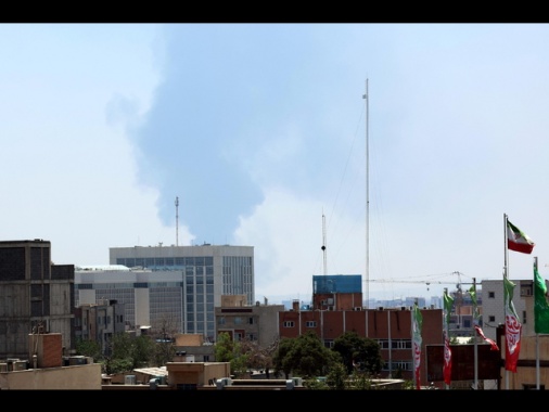 Saliti a 14 gli scienziati iraniani uccisi, anche con autobombe