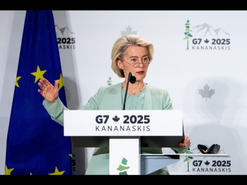 Von der Leyen chiede soluzione negoziata con Iran