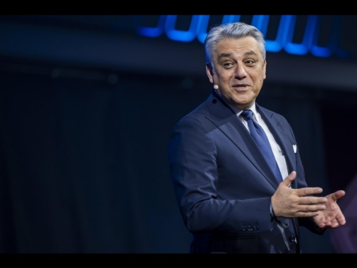 In Borsa Kering +9% e Renault in calo del 7%