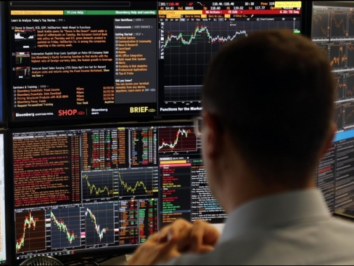 Prosegue rialzo dei titoli di Stato, il Btp10 anni al 3,52%