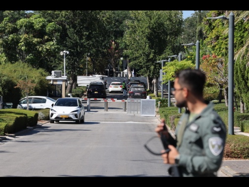 Allarmi per drone Iran vicino a residenza Netanyahu, abbattuto