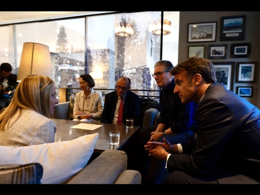 Meloni al G7, iniziativa per il cessate il fuoco a Gaza