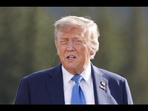 Trump, 'non mi sono messo in contatto con Iran, fake news'