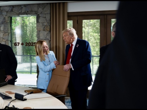 Trump, 'l'Ue non sta offrendo un accordo equo sui dazi'