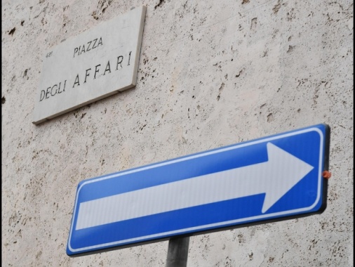 Borsa: Milano in rialzo (+0,24%) con Saipem