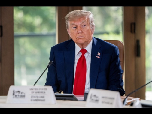 Trump attacca Powell, Fed dovrebbe tagliare i tassi