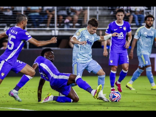 Mondiale club: Juventus fa 5-0 a Al Ain, doppi Muani e Conceicao