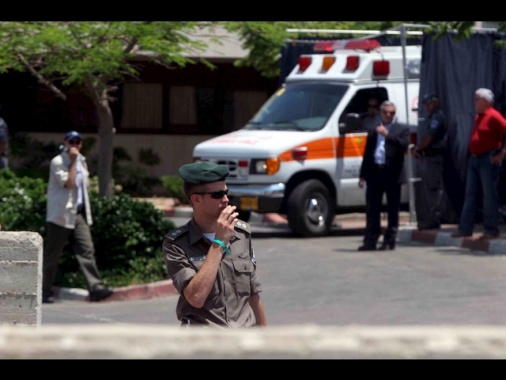 Soccorsi, 65 feriti nell'attacco all'Iran, 6 sono gravi